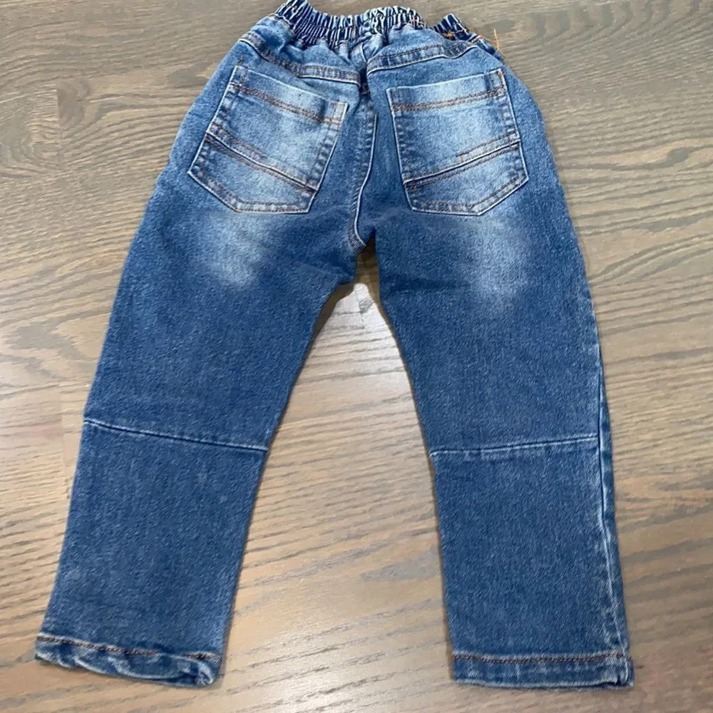 Jeans - Picture 2 of 3